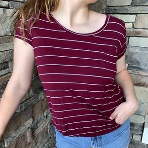 STRIPPED BASIC TEE